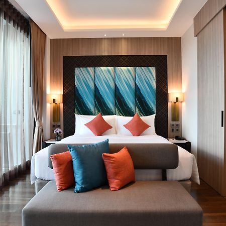 Skyview Resort Phuket Patong Beach Экстерьер фото A bedroom at the hotel