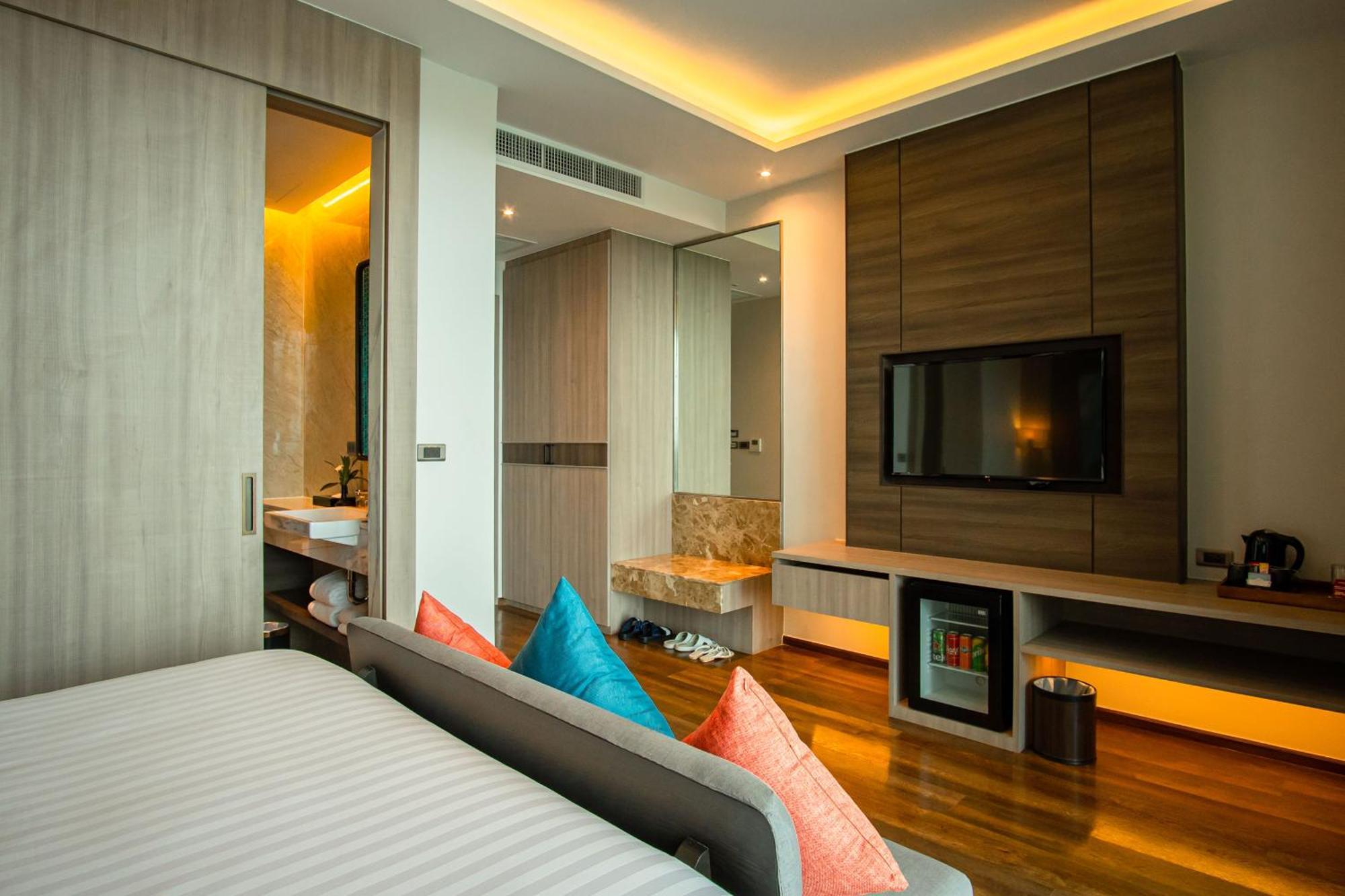 Skyview Resort Phuket Patong Beach Экстерьер фото Deluxe Room